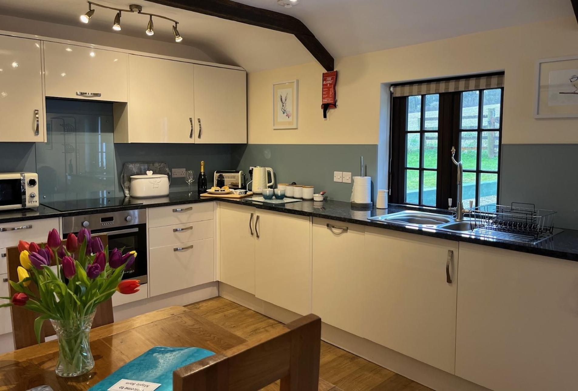 Maple & Beech Barns Apartment Труро Екстериор снимка