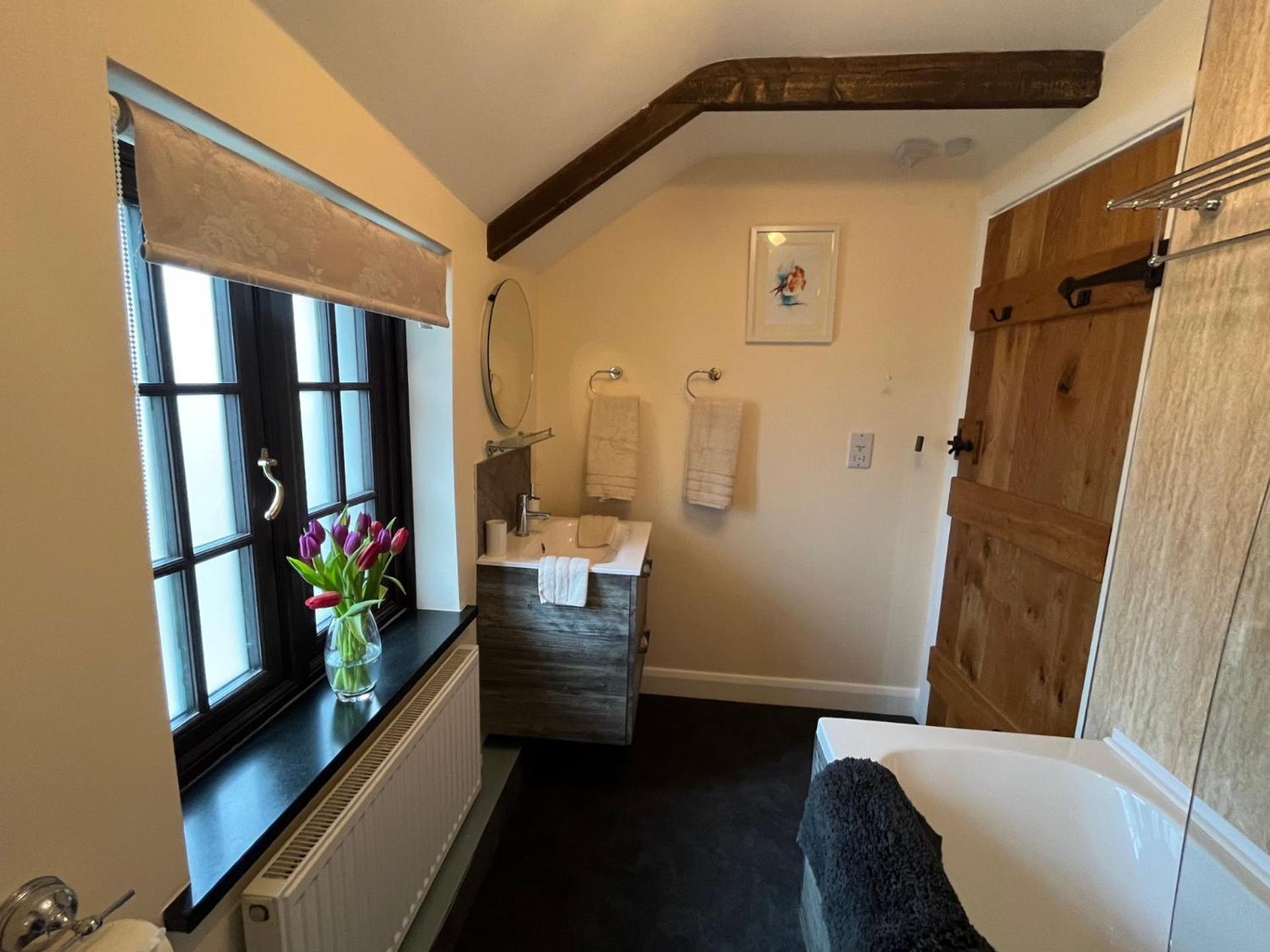 Maple & Beech Barns Apartment Труро Екстериор снимка
